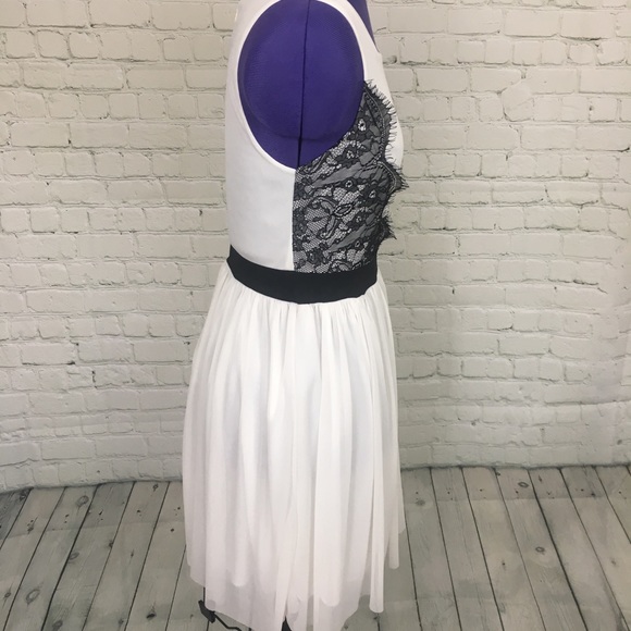 White Mallory dress - Picture 2 of 4